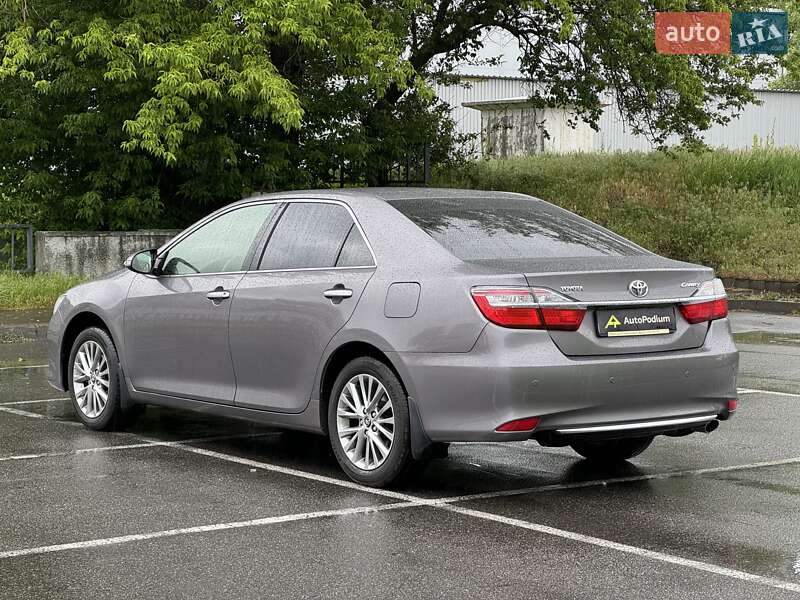 Toyota Camry 2016
