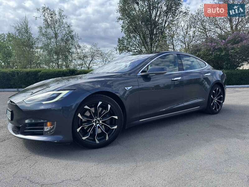 Tesla-37