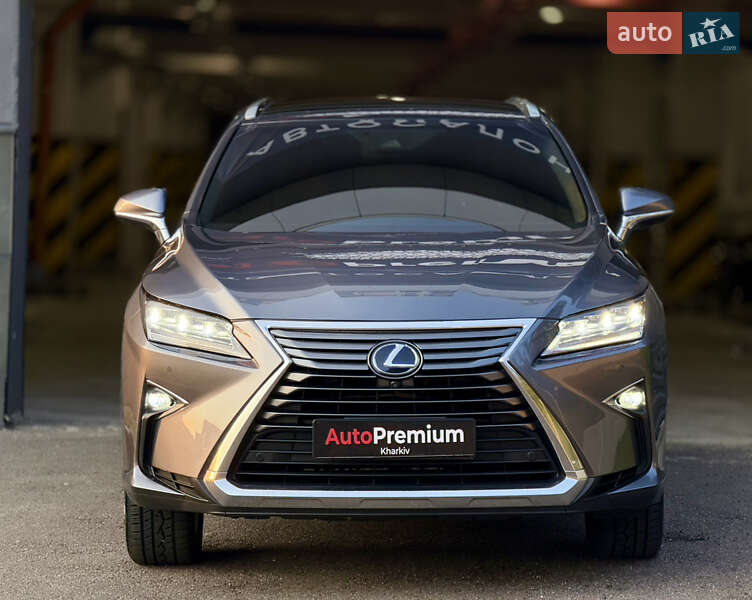 Lexus-2