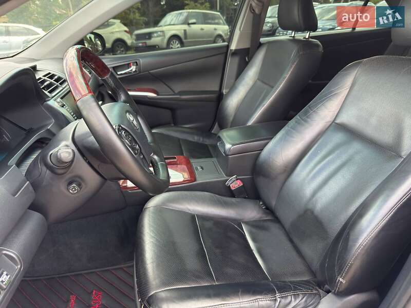 Toyota Camry 2012