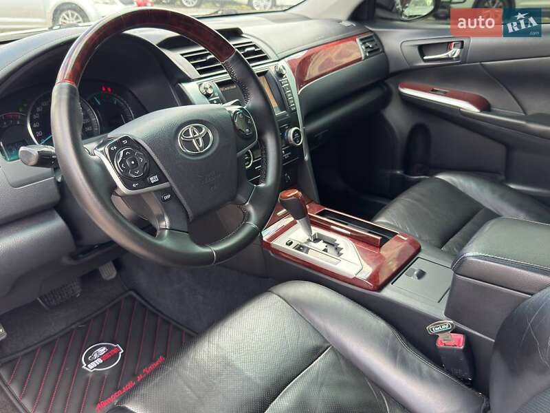 Toyota Camry 2012