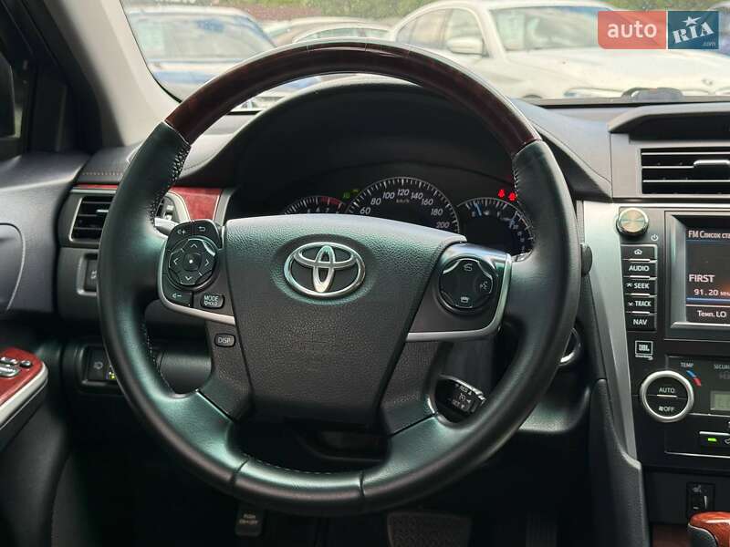Toyota Camry 2012