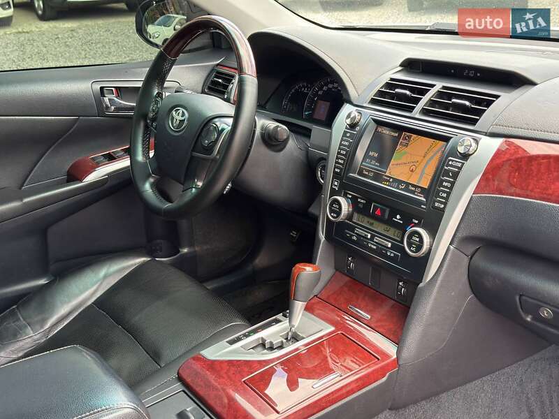 Toyota Camry 2012