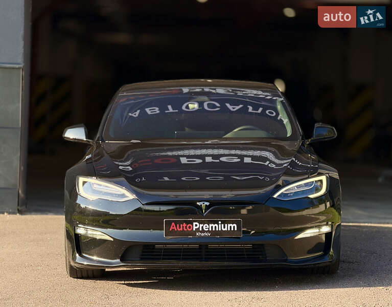 Tesla-3