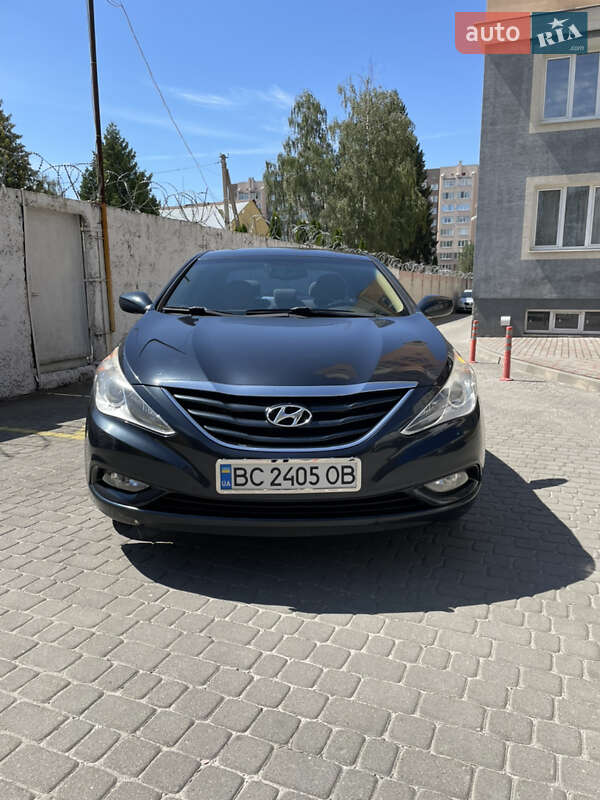Hyundai-0