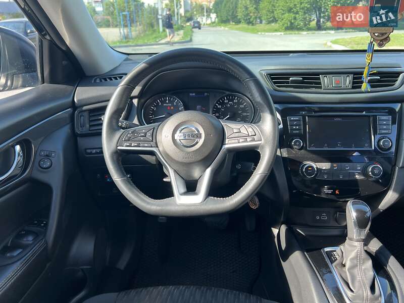 Nissan-3
