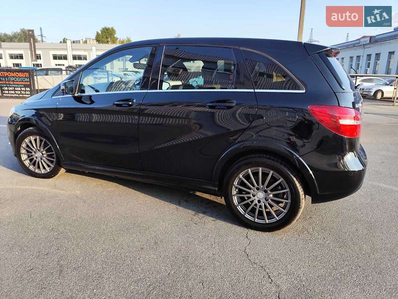 Mercedes-Benz B-Class 2016