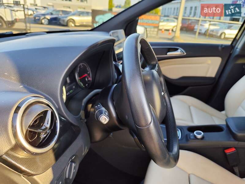 Mercedes-Benz B-Class 2016