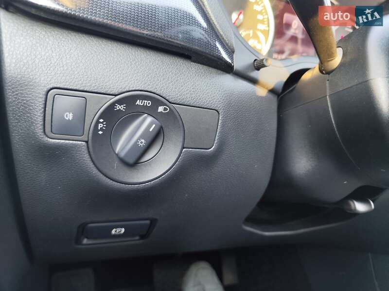 Mercedes-Benz B-Class 2016