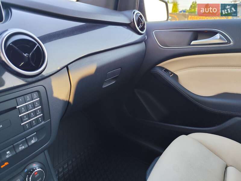 Mercedes-Benz B-Class 2016