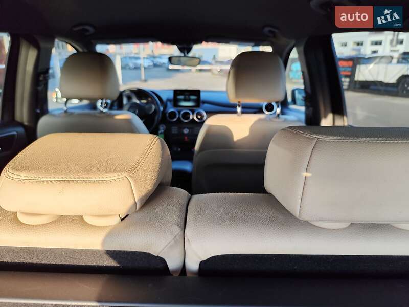 Mercedes-Benz B-Class 2016