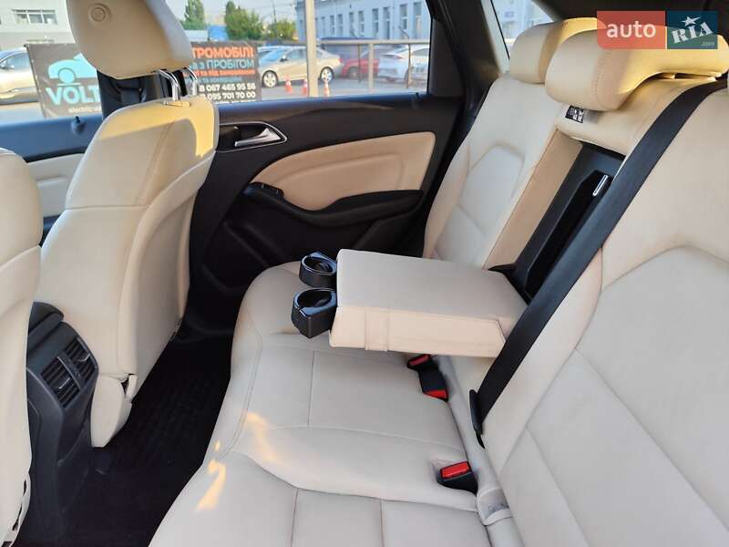 Mercedes-Benz B-Class 2016