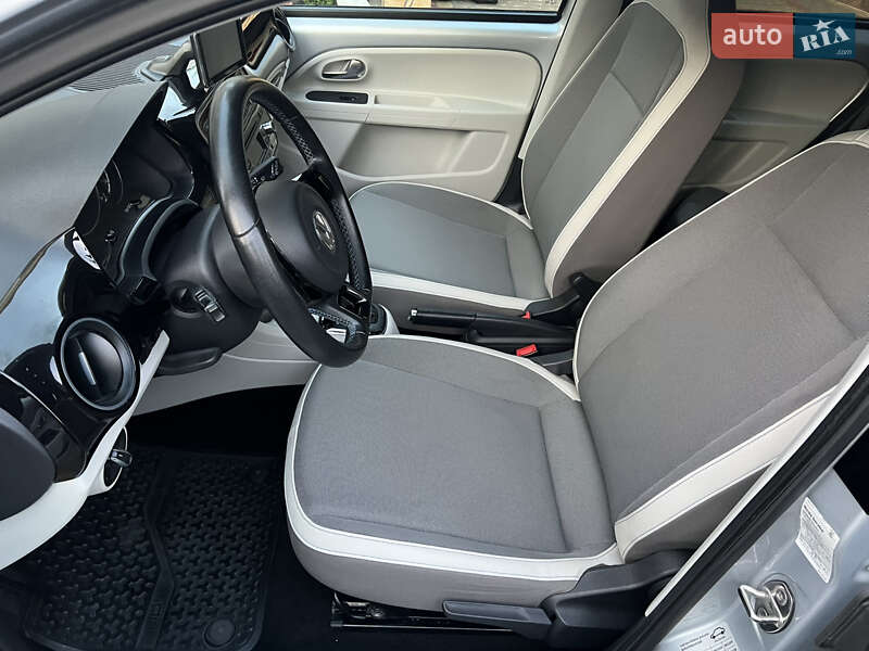 Volkswagen e-Up 2014