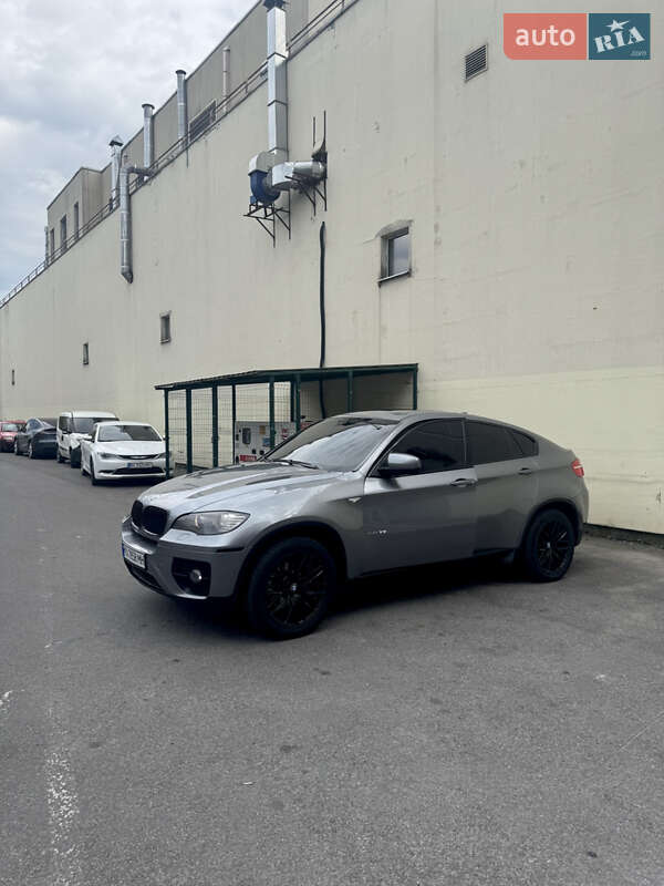 BMW X6 2011