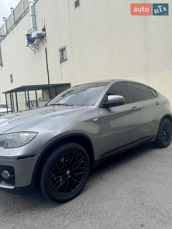 BMW X6 2011
