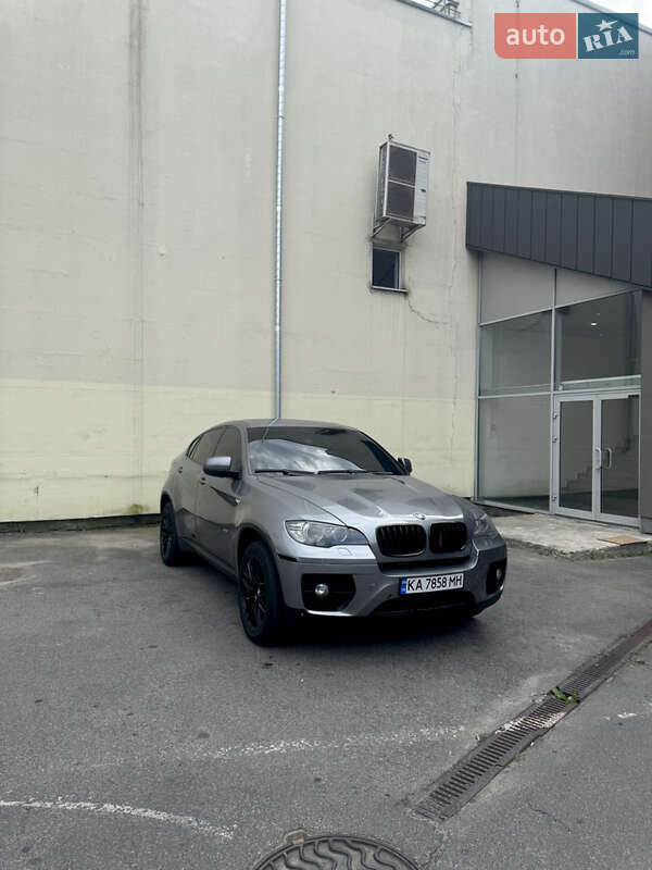 BMW X6 2011