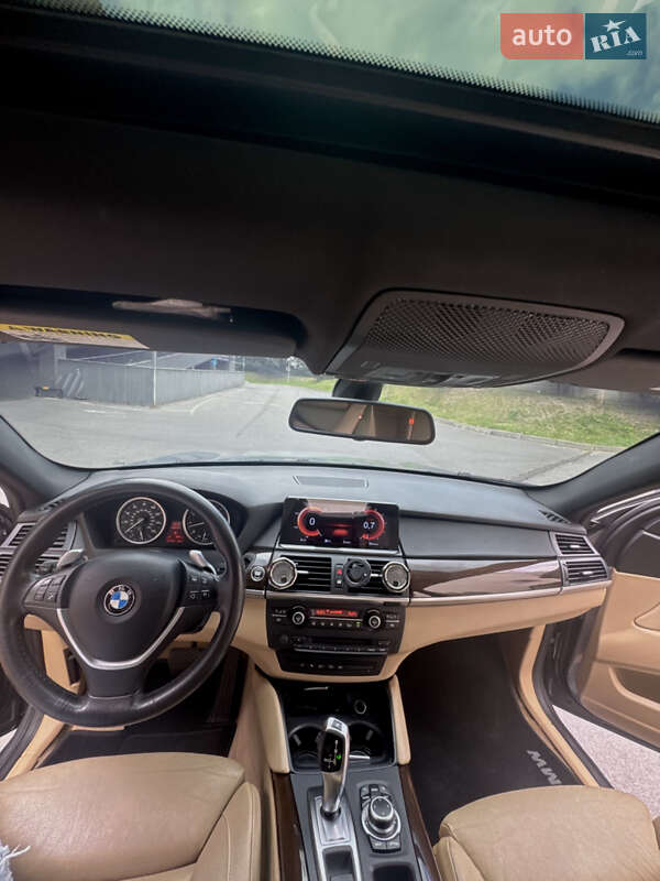 BMW X6 2011