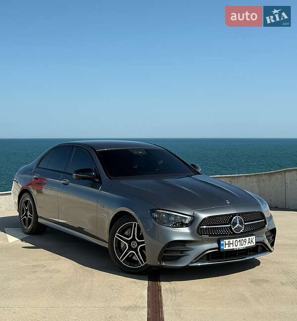 Mercedes-Benz E-Class 2021