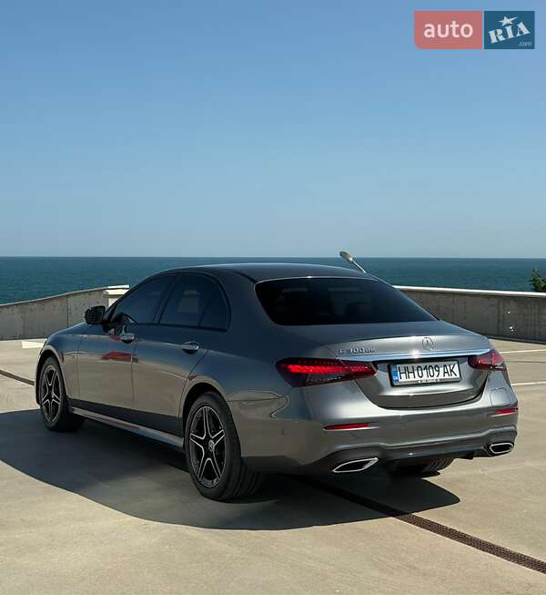 Mercedes-Benz E-Class 2021