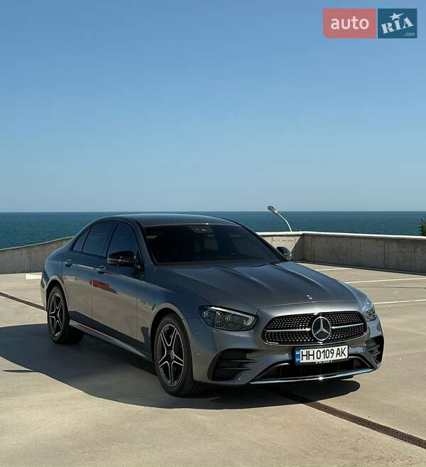Mercedes-Benz E-Class 2021