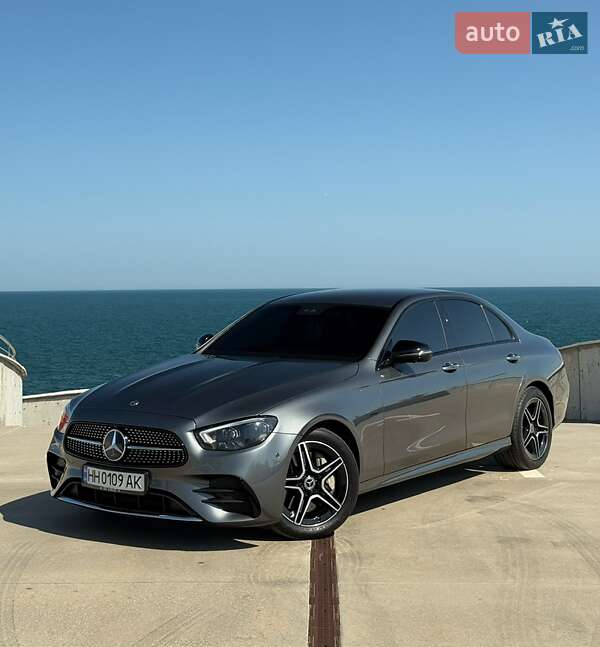 Mercedes-Benz E-Class 2021