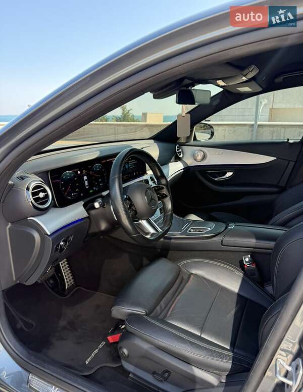 Mercedes-Benz E-Class 2021