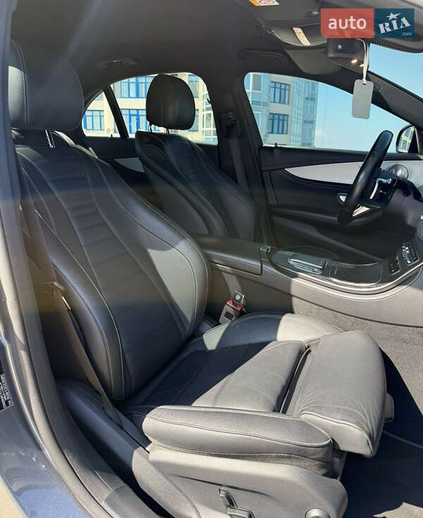 Mercedes-Benz E-Class 2021