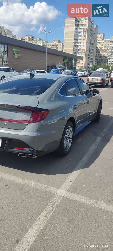 Hyundai Sonata 2022