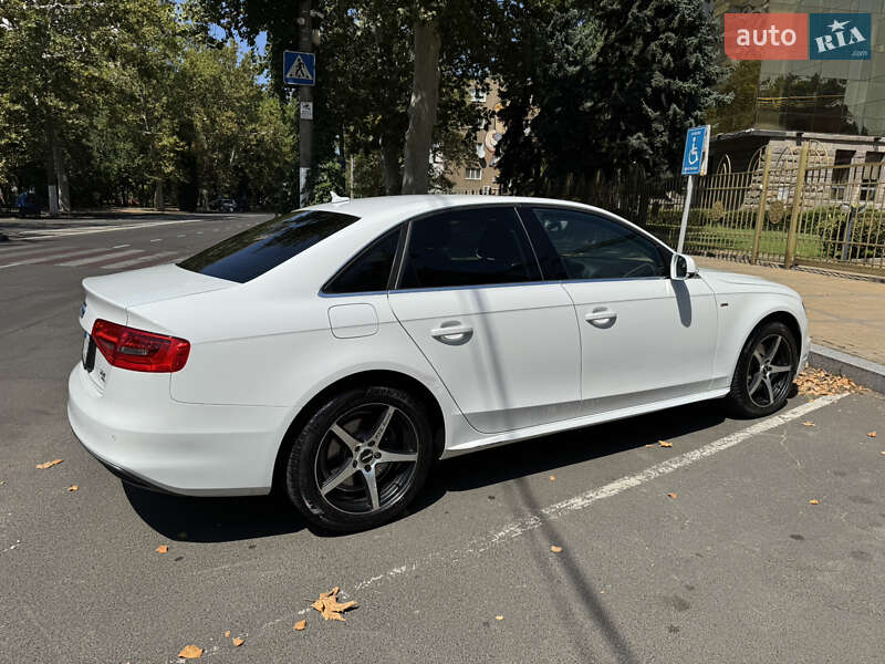 Audi A4 2014