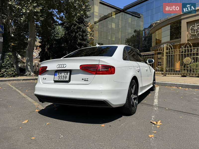 Audi A4 2014