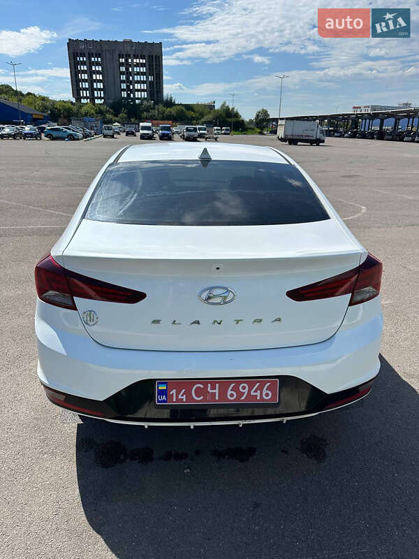 Hyundai-4