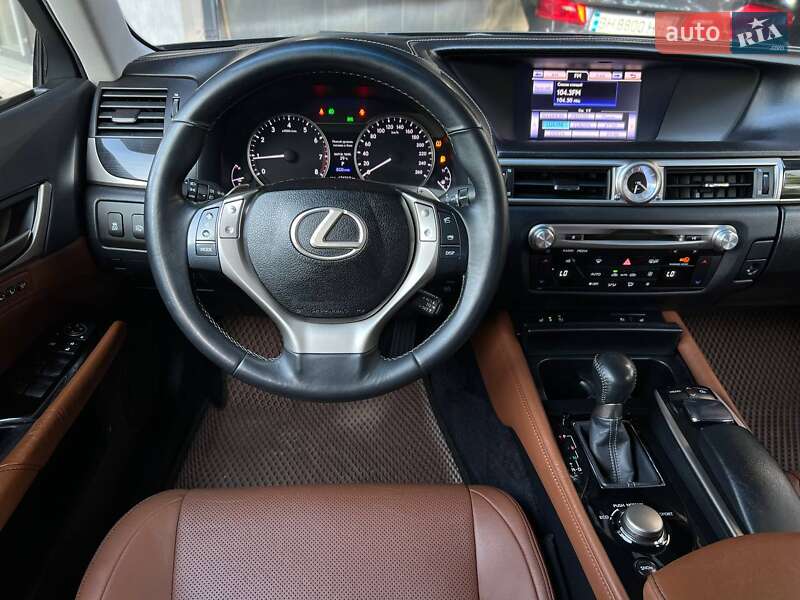 Lexus-15