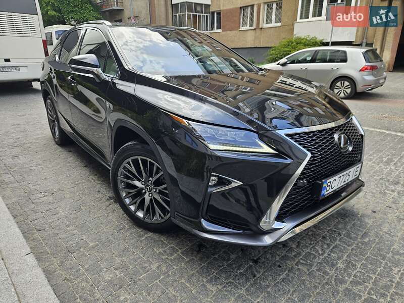Lexus-16