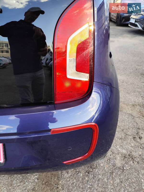 Volkswagen e-Up 2015