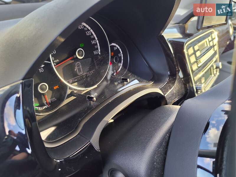 Volkswagen e-Up 2015