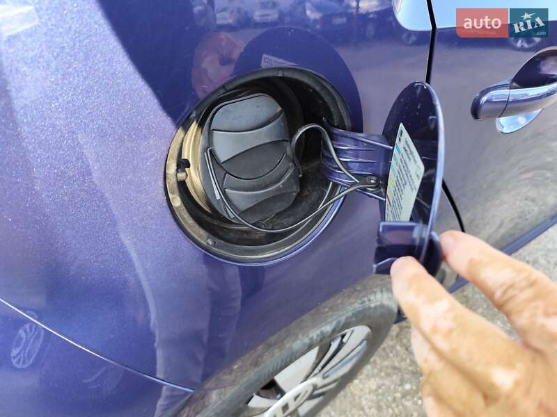 Volkswagen e-Up 2015