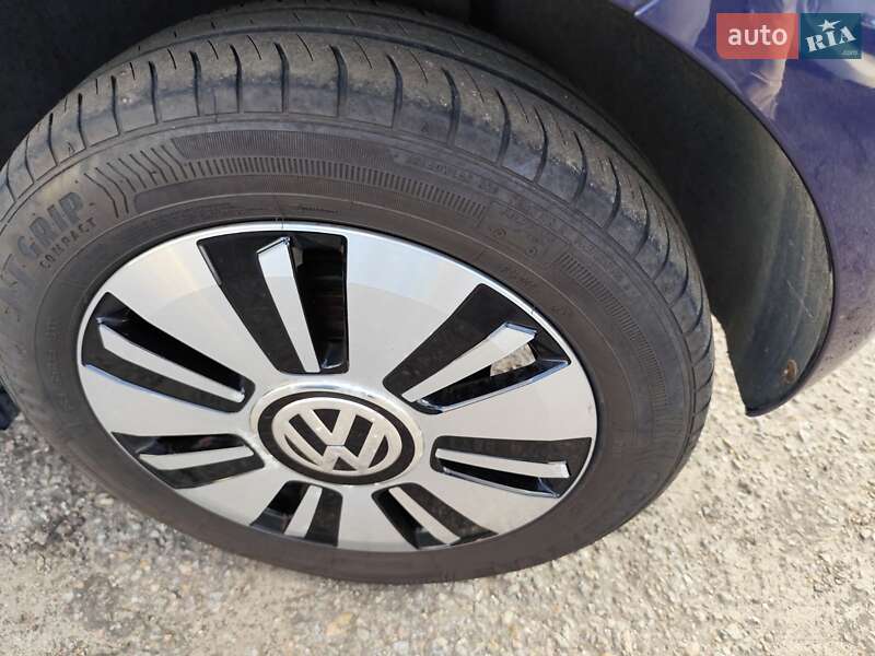 Volkswagen e-Up 2015