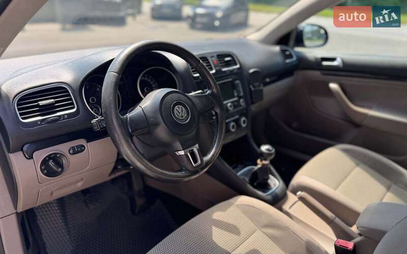 Volkswagen Golf 2011