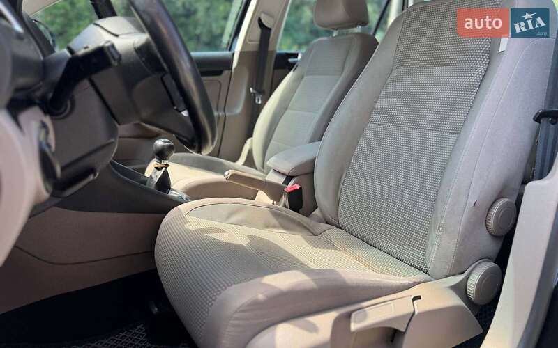 Volkswagen Golf 2011