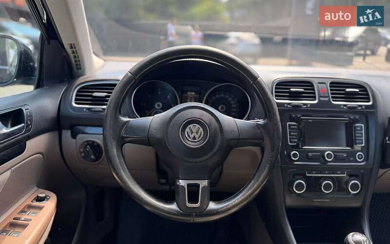 Volkswagen Golf 2011