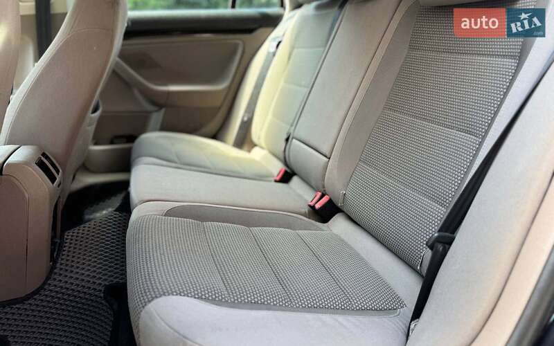 Volkswagen Golf 2011