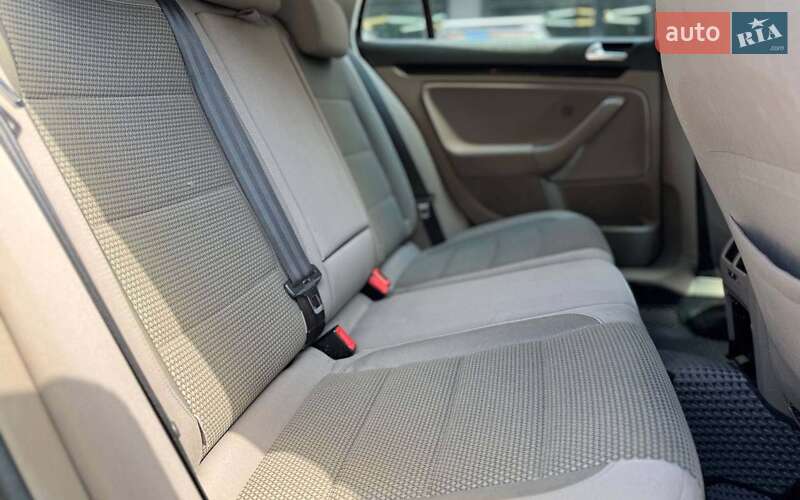 Volkswagen Golf 2011