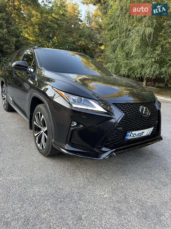 Lexus-42