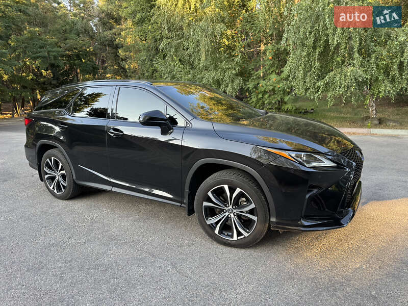 Lexus-9