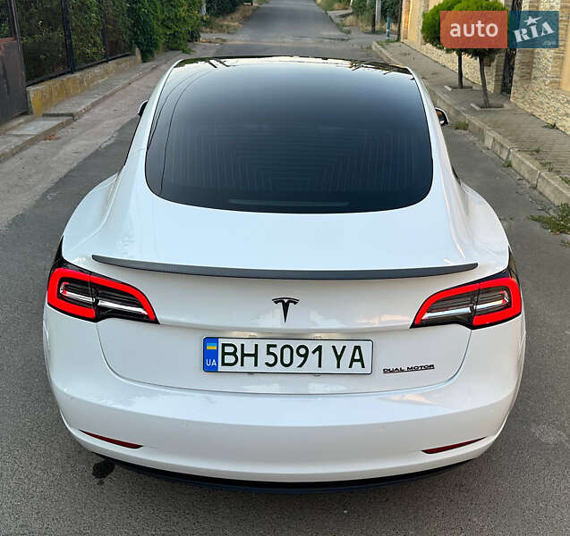 Tesla-0