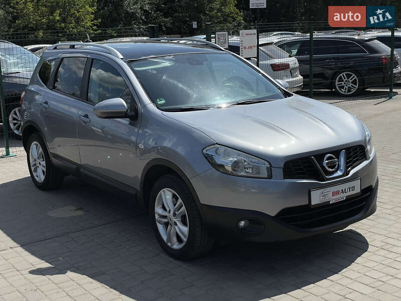 Nissan Qashqai+2 2011