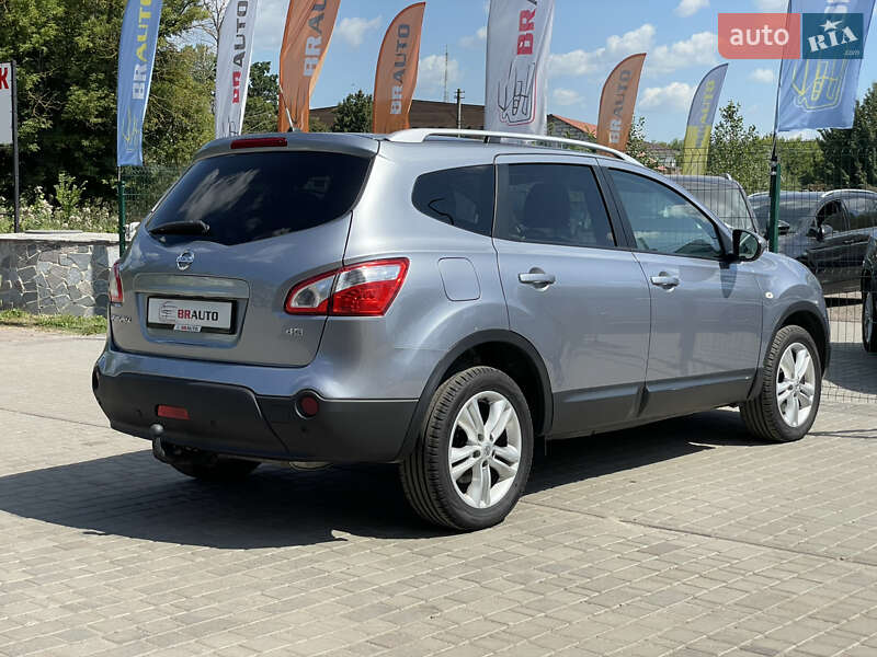 Nissan Qashqai+2 2011