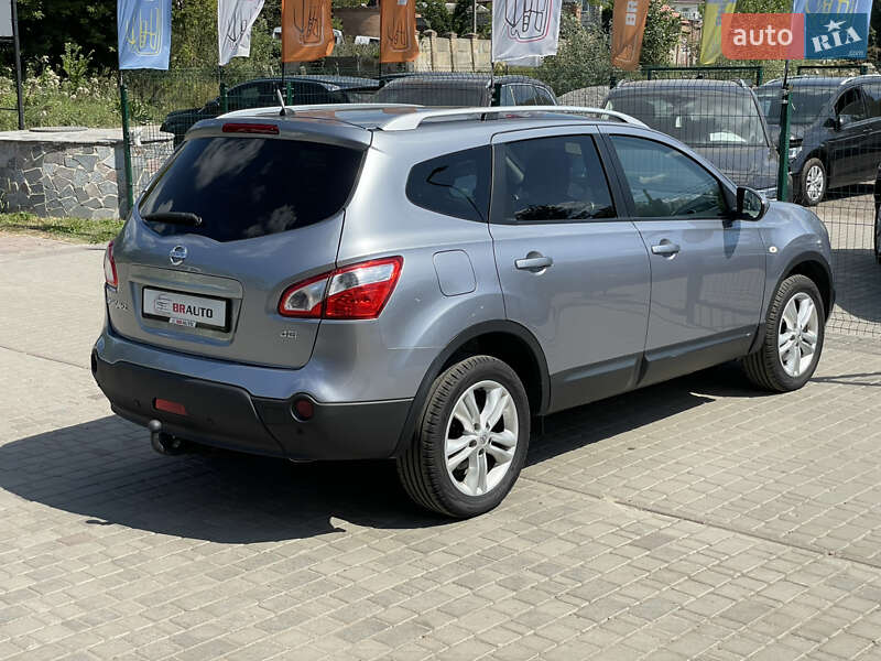 Nissan Qashqai+2 2011