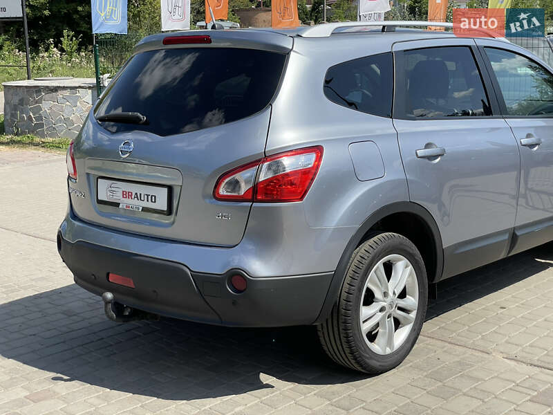 Nissan Qashqai+2 2011