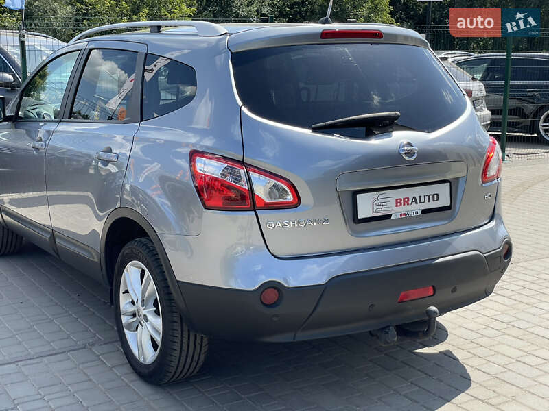 Nissan Qashqai+2 2011